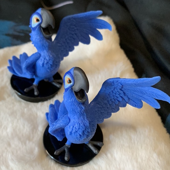 Rio 2 Cineplex Movie Theatre Collectible Cup Figurines (2014) - Picture 2 of 5